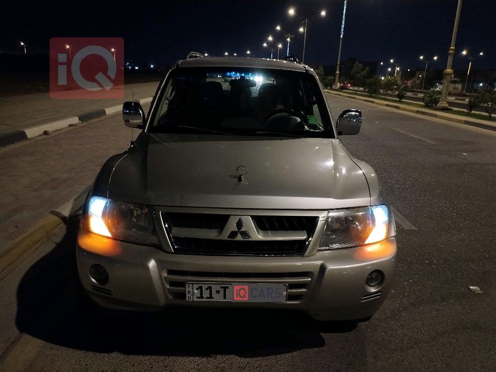 ميتسوبيشي باجيرو